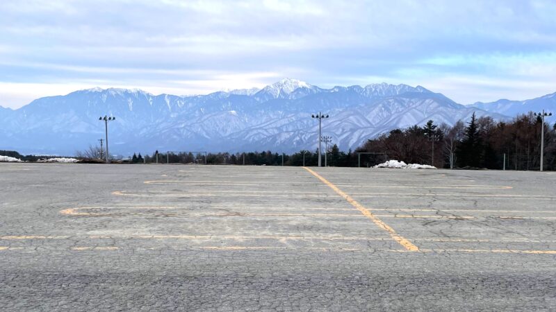 【富士見高原駐車場】冬の編笠岳に登るならここしかない。車中泊にもおすすめの駐車場。 