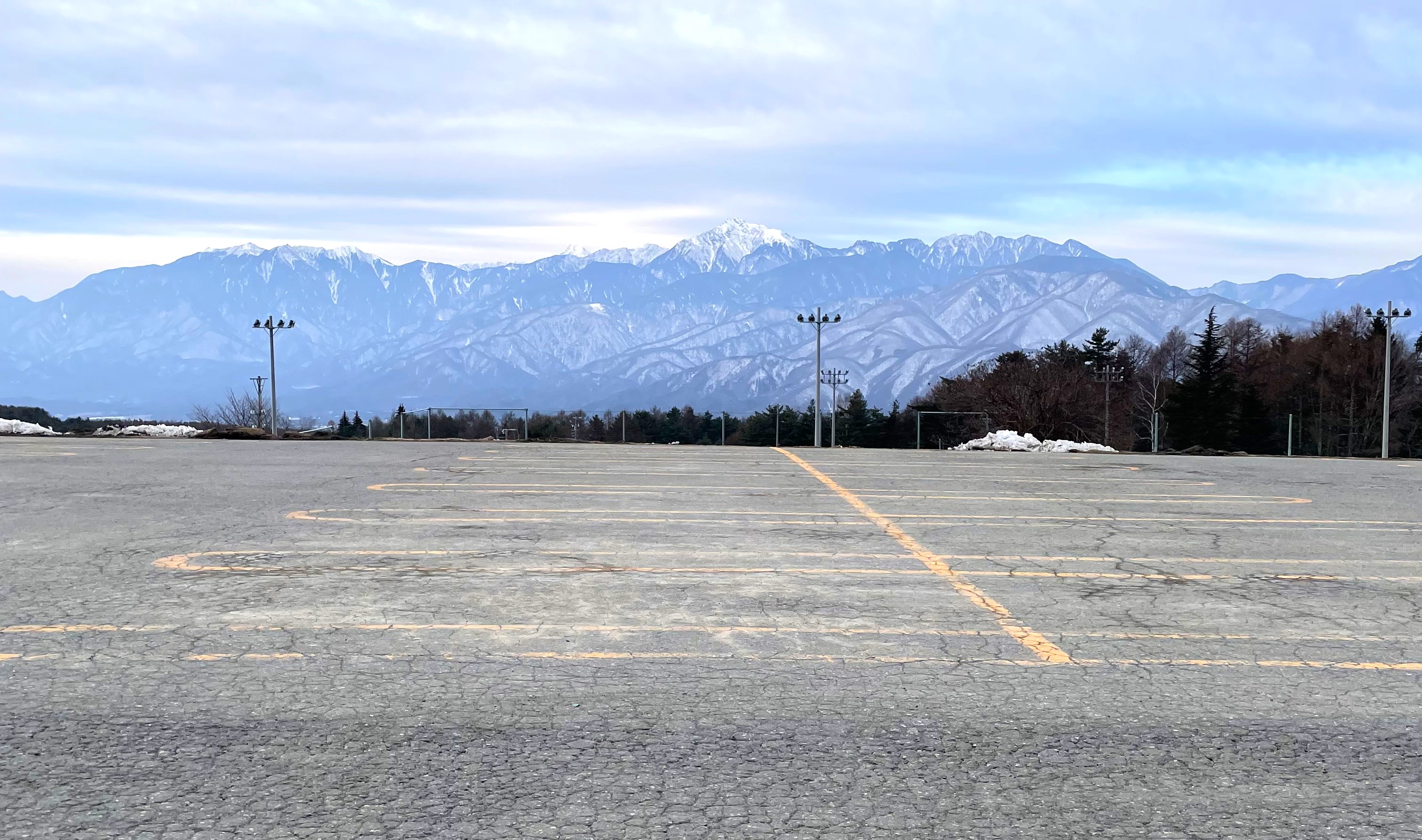 【富士見高原駐車場】冬の編笠岳に登るならここしかない。車中泊にもおすすめの駐車場。